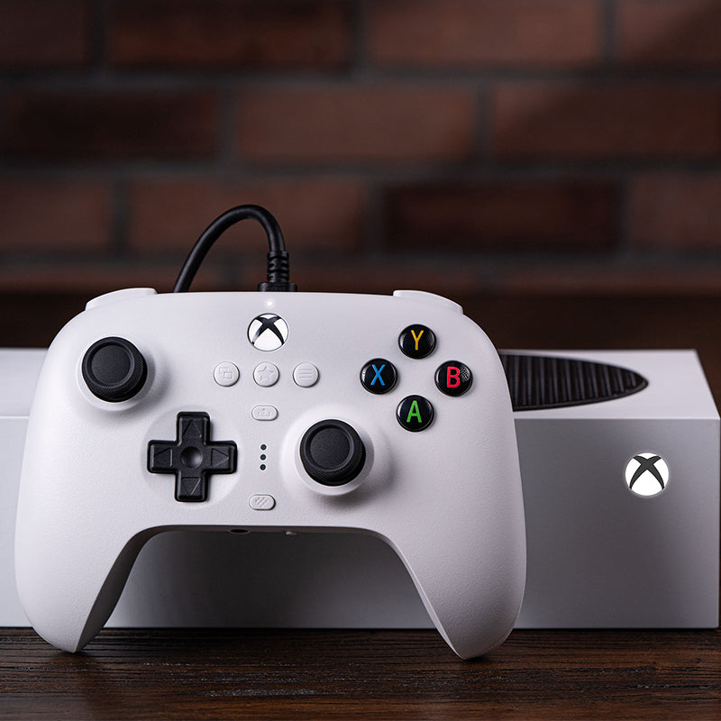 8BitDo Ultimate Wired Controller for Xbox (Hall Effect Joystick) - Controller Design for Streamlined Gaming Sessions