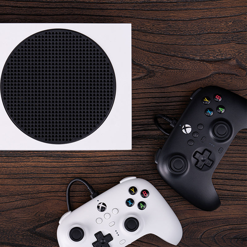 8BitDo Ultimate Wired Controller for Xbox (Hall Effect Joystick) - Controller Design for Streamlined Gaming Sessions