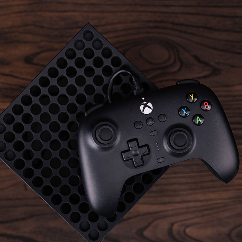 8BitDo Ultimate Wired Controller for Xbox (Hall Effect Joystick) - Controller Design for Streamlined Gaming Sessions