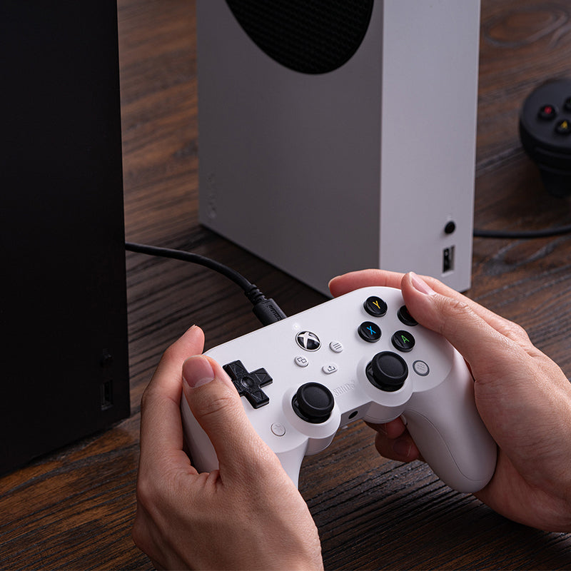 8BitDo Pro 2 Wired Controller for Xbox (Hall Effect joysticks) - Controller Design for Streamlined Gaming Sessions