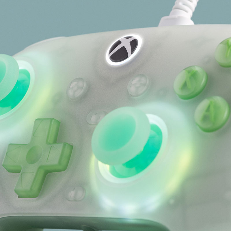 8BitDo Ultimate Mini Wired Controller for Xbox - Controller Design for Streamlined Gaming Sessions
