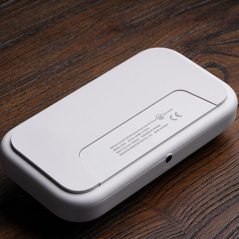 8BitDo Lite SE 2.4G Wireless Controller for Xbox - Controller Design for Streamlined Gaming Sessions