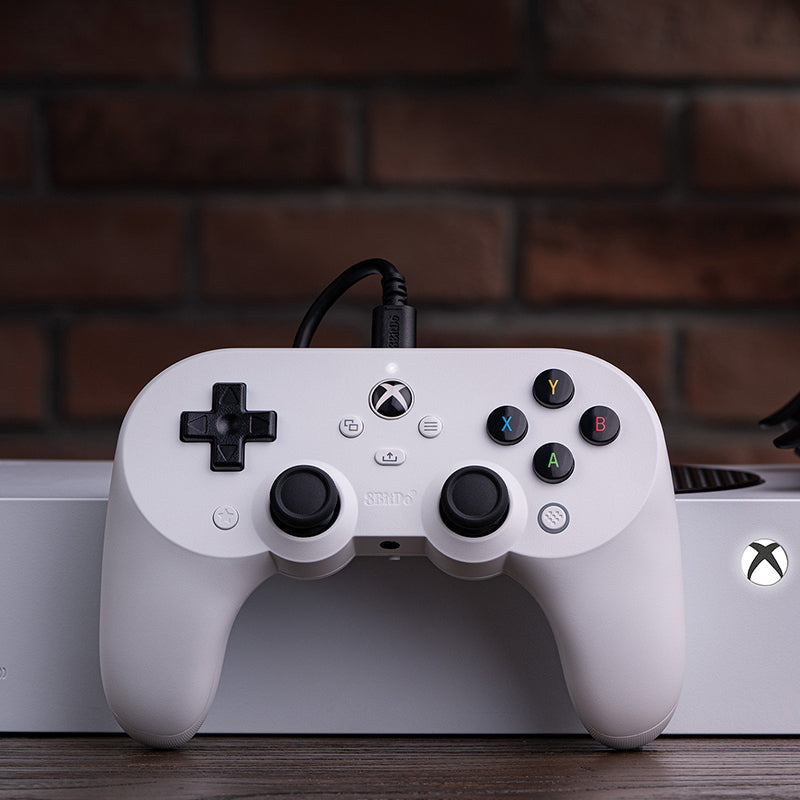 8BitDo Pro 2 Wired Controller for Xbox (Hall Effect joysticks) - Controller Design for Streamlined Gaming Sessions