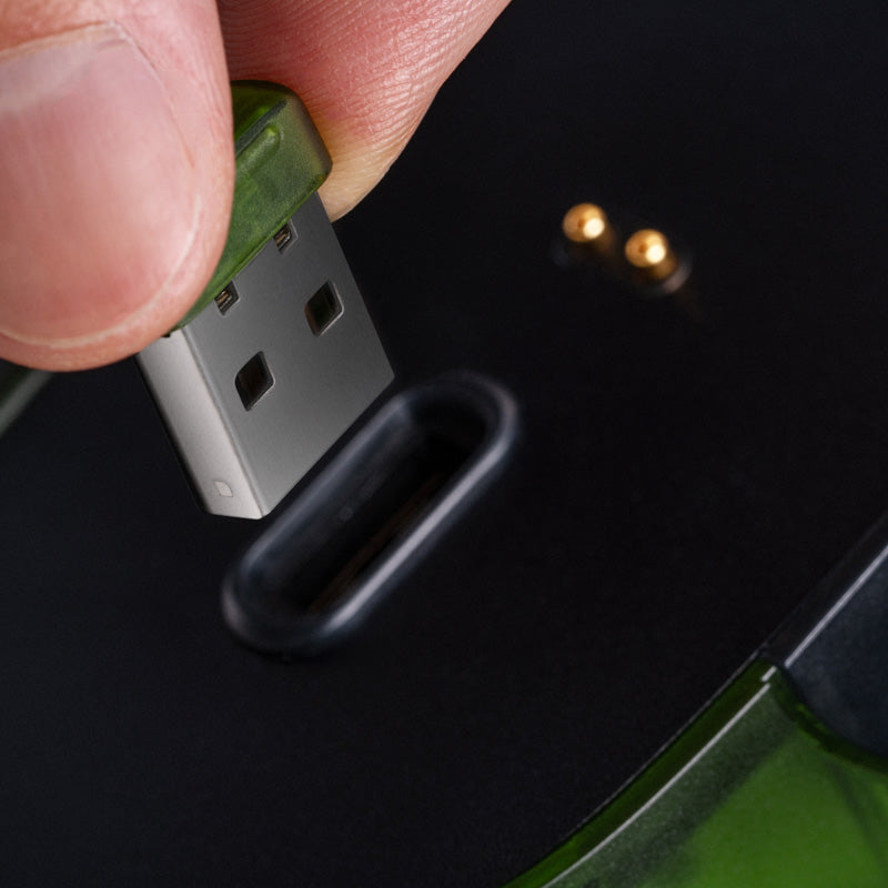 8BitDo Retro R8 Mouse - Xbox Edition - Mouse Design for Practical Daily Control