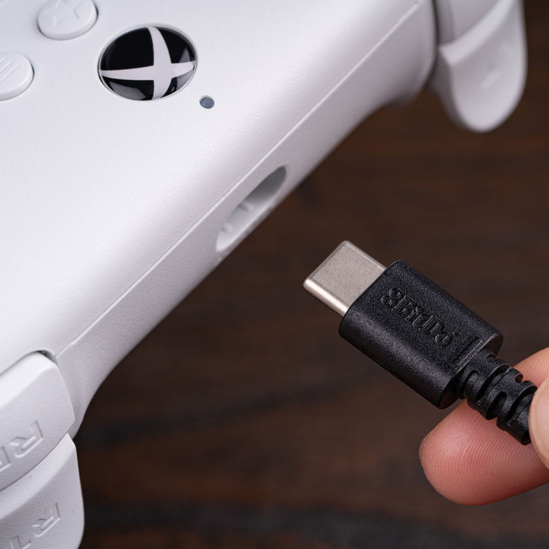 8BitDo Ultimate Wired Controller for Xbox (Hall Effect Joystick) - Controller Design for Streamlined Gaming Sessions